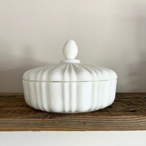 Anchor Hocking Vintage Milk Glass Powder Jar Vanity
